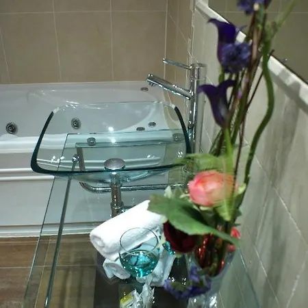 Cal Barber מלון 4*