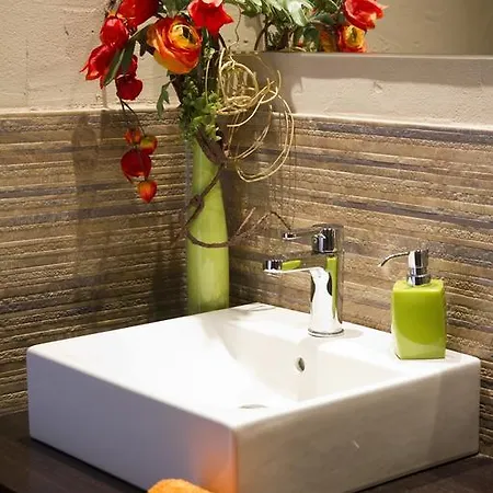 Cal Barber מלון Botarell